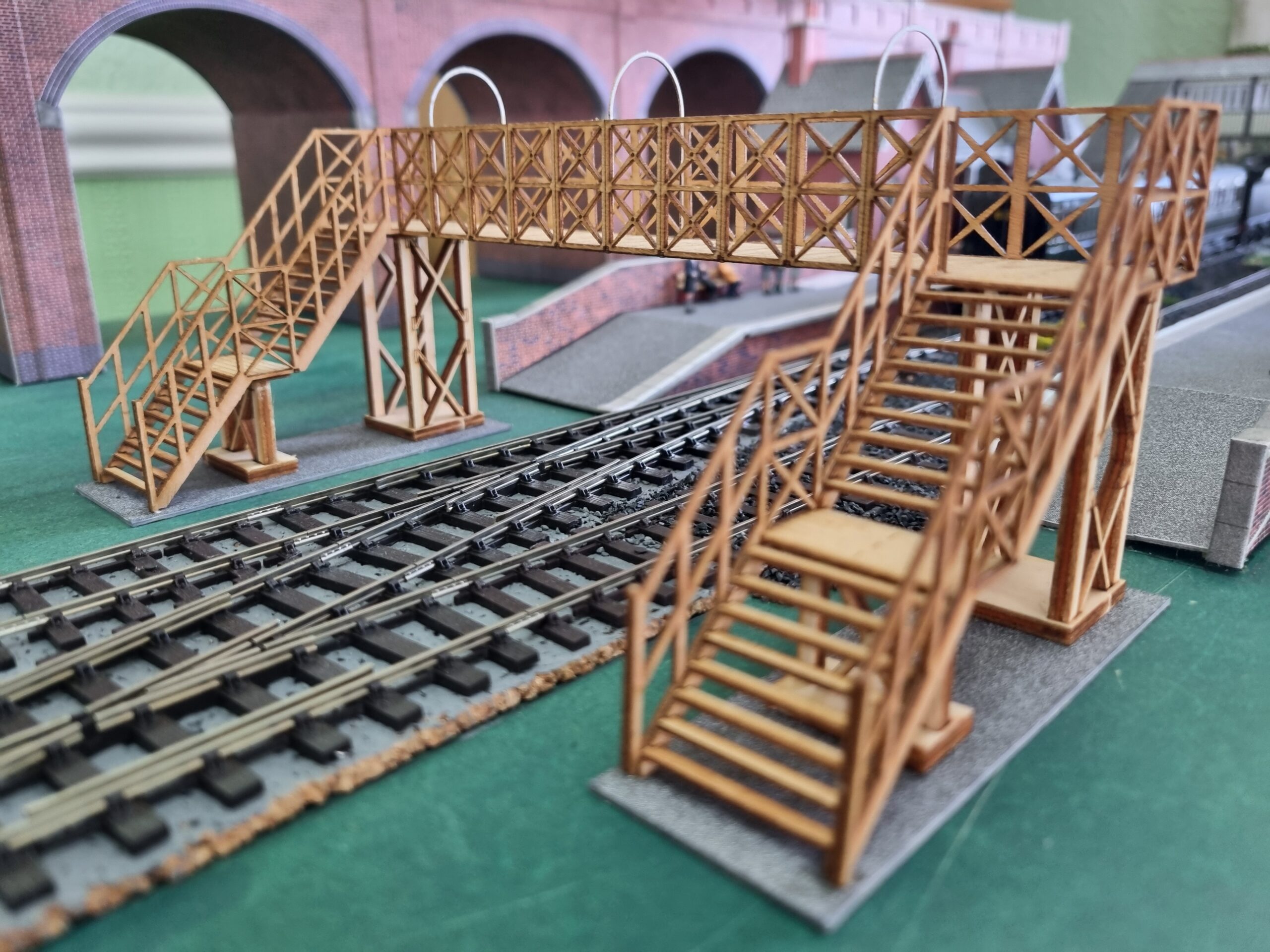 Foot Bridge 185mm L 95mm D 75mm H approx. Fully built may need painting to suit.